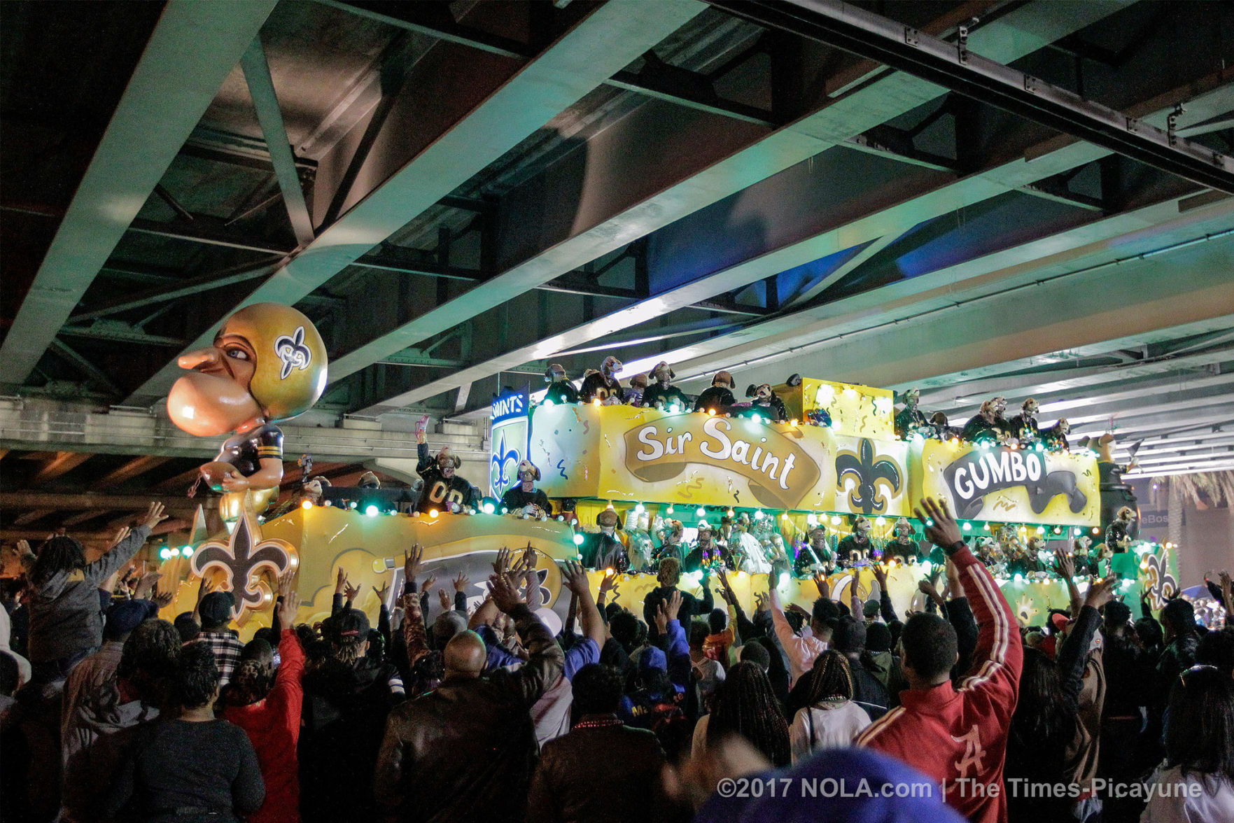 Krewe of Bacchus 2017 rolls in New Orleans: See Mardi Gras parade photos